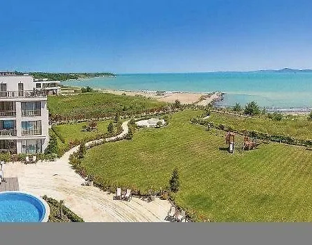 In Diamond Apartment Burgas City